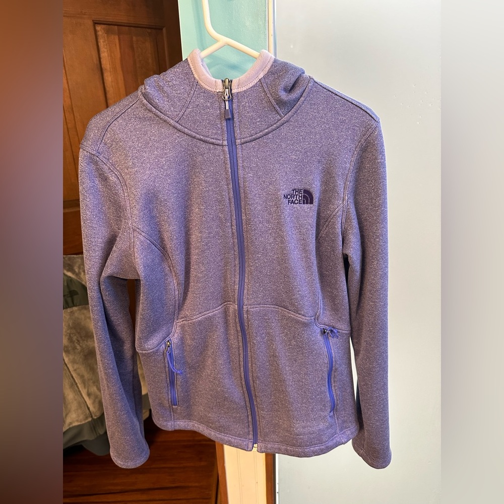 Women’s The North Face fleece jacket (L)